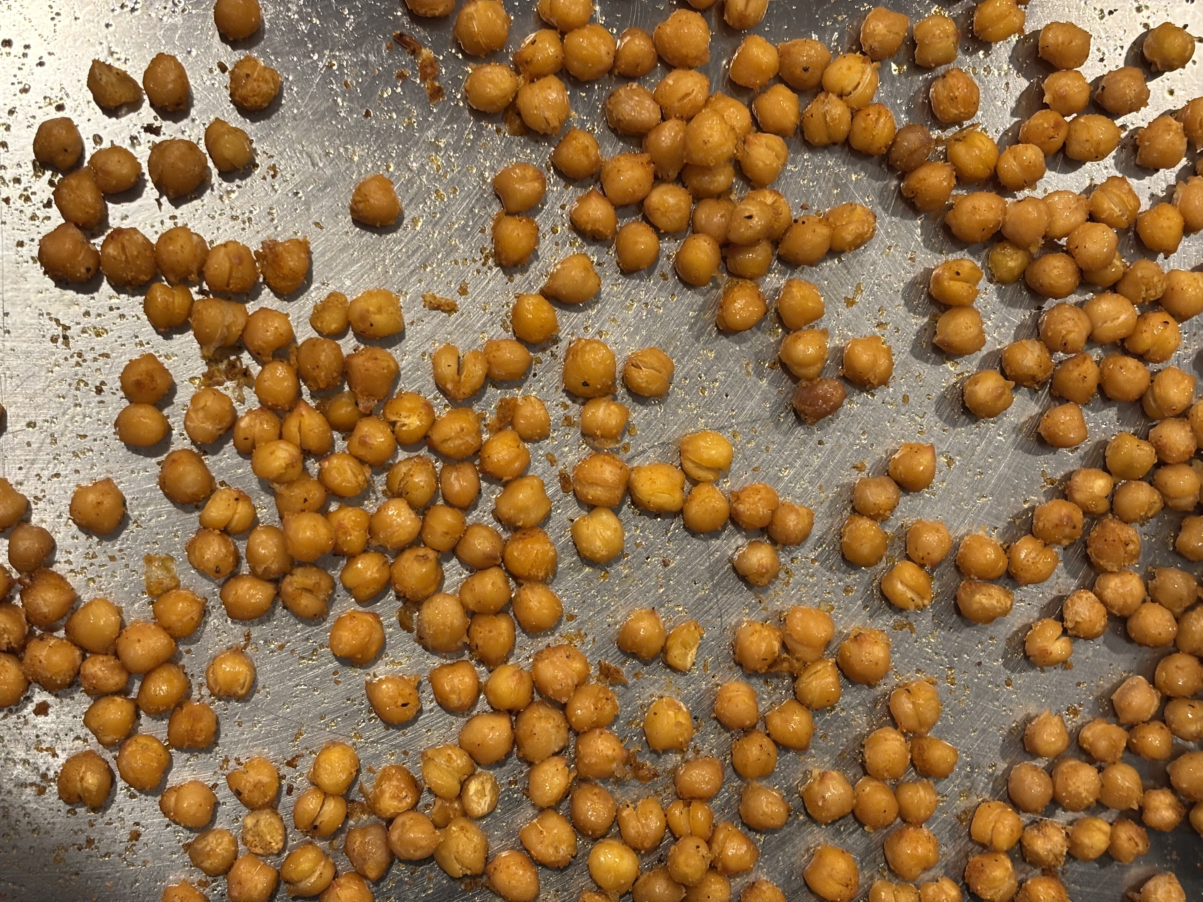 Crunchy baked chickpeas